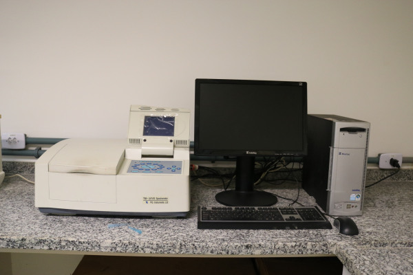 Espectrofotômetro UV_VIS de duplo feixe de alto desempenho (PG Instruments - T80+)
